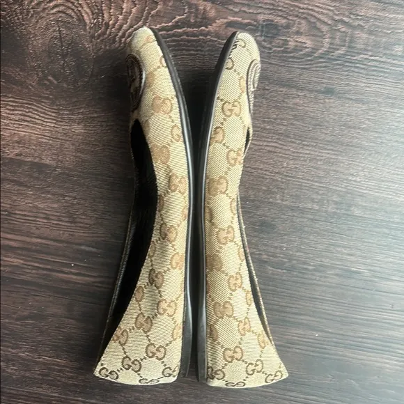 Gucci Beige/Ebony GG Canvas Ballet Flats