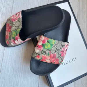 Gucci Black Floral Slide Sandals