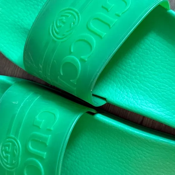Gucci Green Sandals Sporty Casual Slides