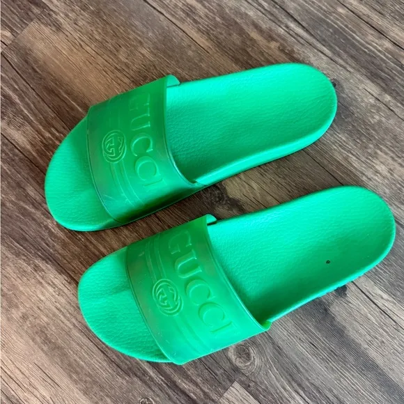 Gucci Green Sandals Sporty Casual Slides