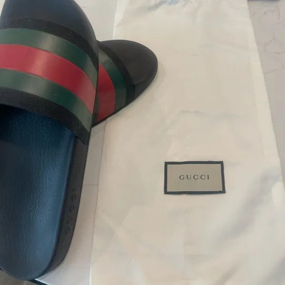 Gucci Men's Black and Red Slide Sandals