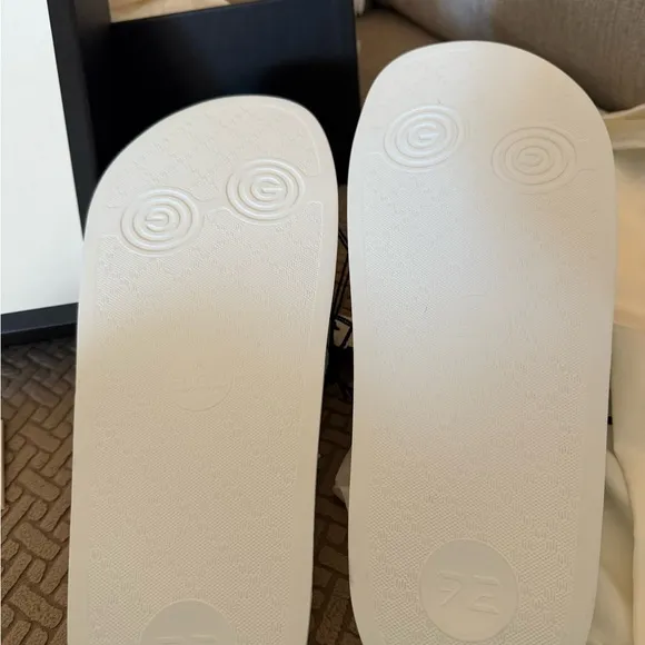 Gucci Men’s Signature White Slides with Red and Green Stripes Size 11 NIB w/dust