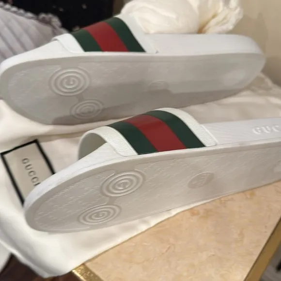 Gucci men’s White Slides with Red and Green Stripes