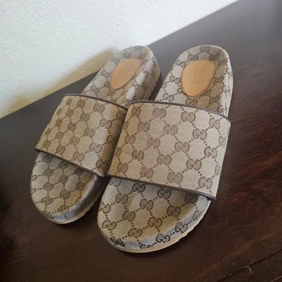Gucci monogram slide sandals Size Guvci 10, US 10.5
