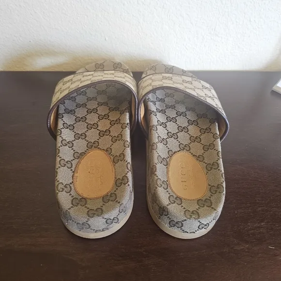 Gucci monogram slide sandals Size Guvci 10, US 10.5