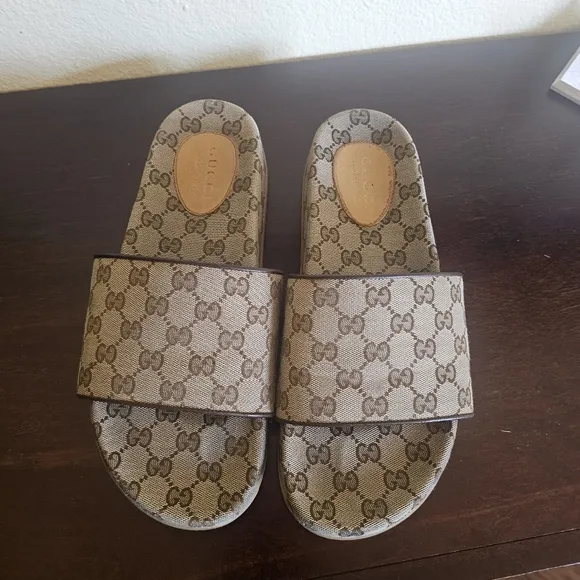 Gucci monogram slide sandals Size Guvci 10, US 10.5