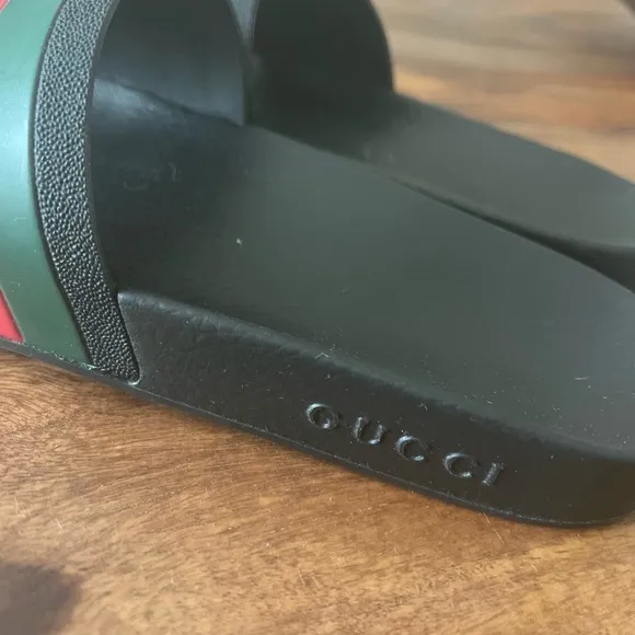 GUCCI NEW IN BOX AUTHENTIC Rubber Slides **Mismates** Size 7/8
