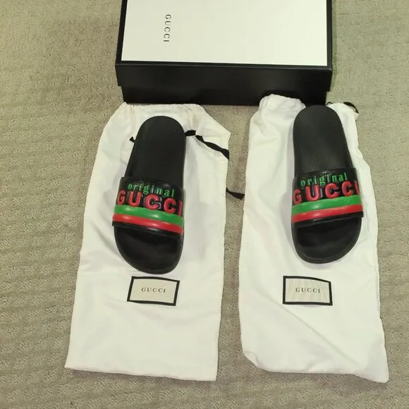 Gucci Unisex Men's 5.5 / Women's 7 Black Rubber Slides with Gucci Stripes