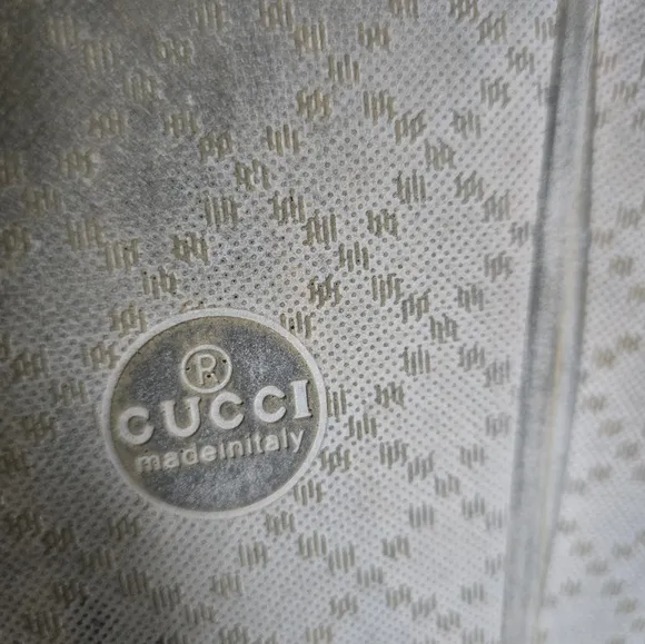 Gucci White Slider.