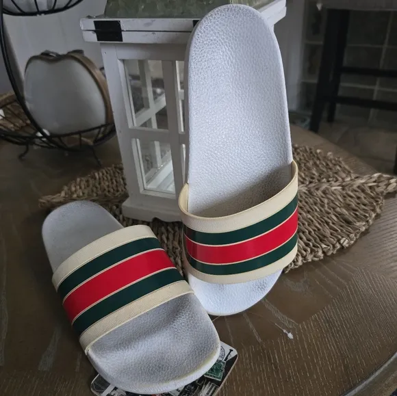 Gucci White Slider.