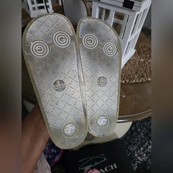 Gucci White Slider.