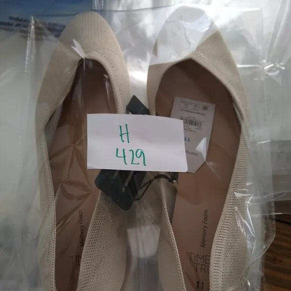 [H429] Time and Tru Cream Loafers Soft Fabric Flats, Size 11