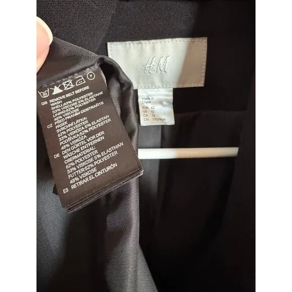 H&amp;M Black dress coat rounded fold over collar with flower belt 12