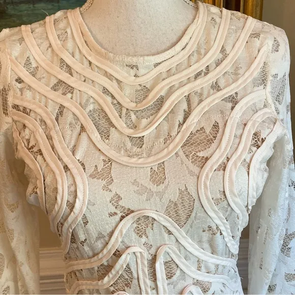 H&amp;M Cream Lace Open Back Long Sleeve Maxi Dress NWT