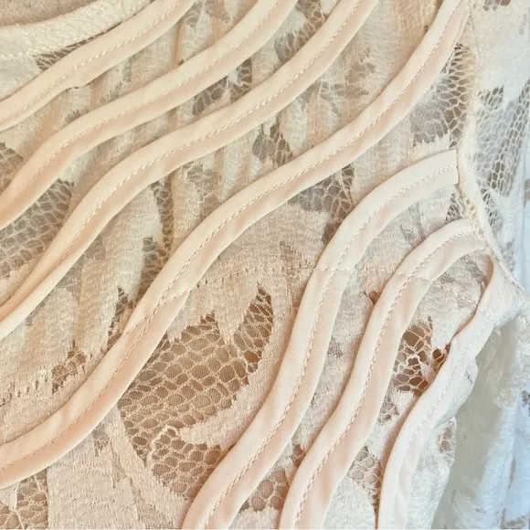 H&amp;M Cream Lace Open Back Long Sleeve Maxi Dress NWT