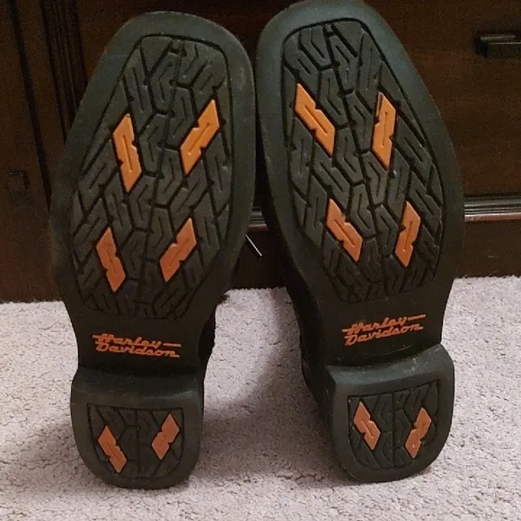 Harley-Davidson Black Mid-Calf Boots with Durable Leather and Heavy-Duty Sole