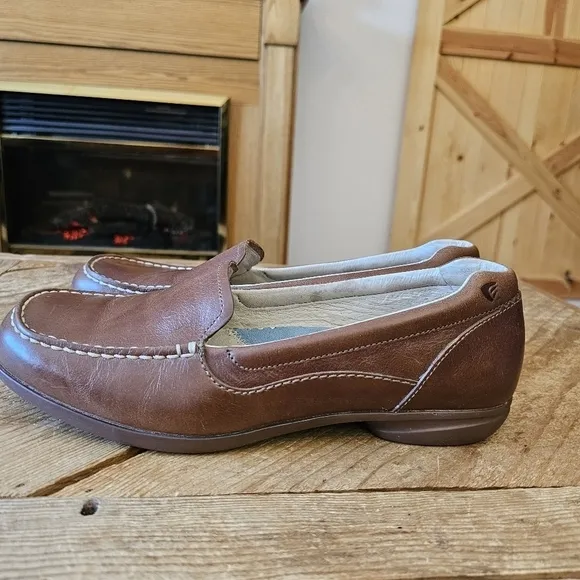 High Quality Red Wing Loafers: Brown Full Grain Leather for Women 9.6 B