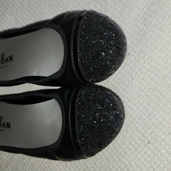 Hogan black leather ballet flats