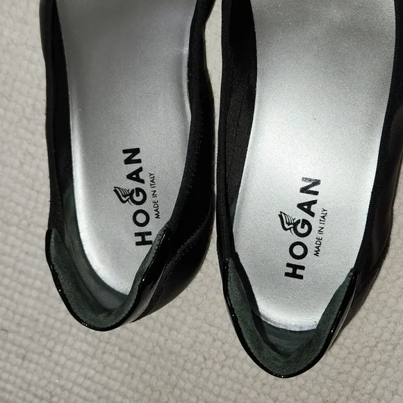 Hogan black leather ballet flats