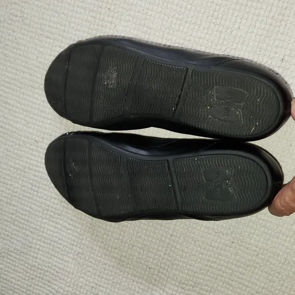 Hogan black leather ballet flats