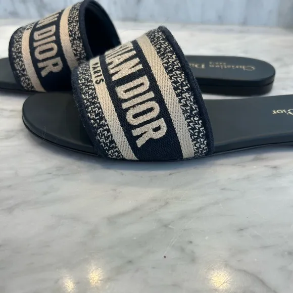 ☀️HOST PICK☀️Christian Dior Navy and Cream Slides