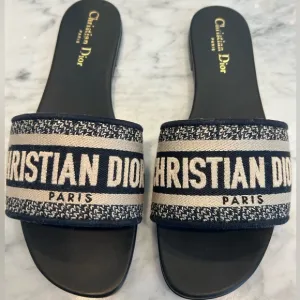 ☀️HOST PICK☀️Christian Dior Navy and Cream Slides