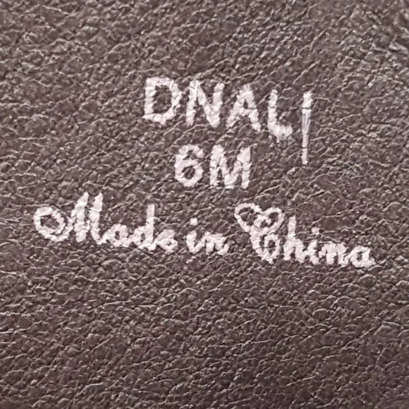 💥HOT ITEM💥 Donald J Pliner Lace Up Denali Boots!