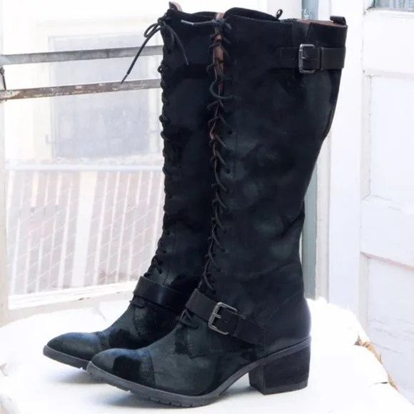 💥HOT ITEM💥 Donald J Pliner Lace Up Denali Boots!