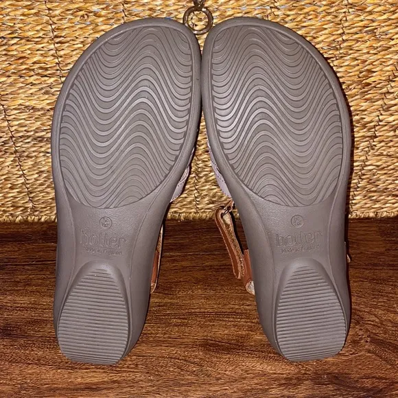 Hotter Leather Brown/Gray/White Flare Sandals