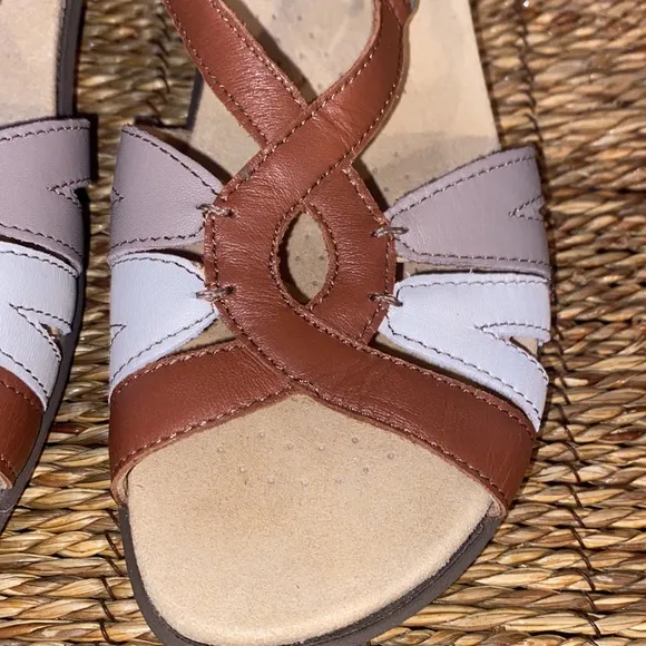 Hotter Leather Brown/Gray/White Flare Sandals