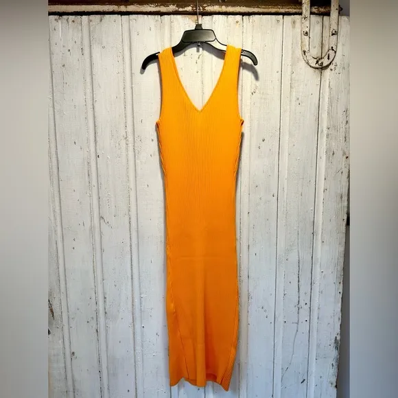 HOUSE OF HARLOW 1960 Ribbed Knit Midi Dress with Side Slit Ring Detail