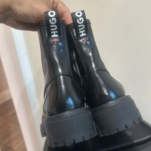 🖤HUGO AXEL Lace-up ankle boots