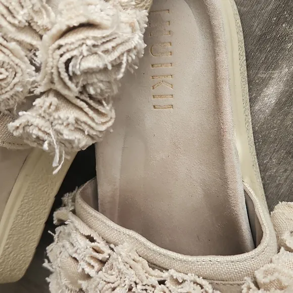 Inuikii Fringe Slide Sandals in Cream Size 39