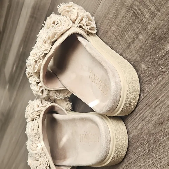 Inuikii Fringe Slide Sandals in Cream Size 39