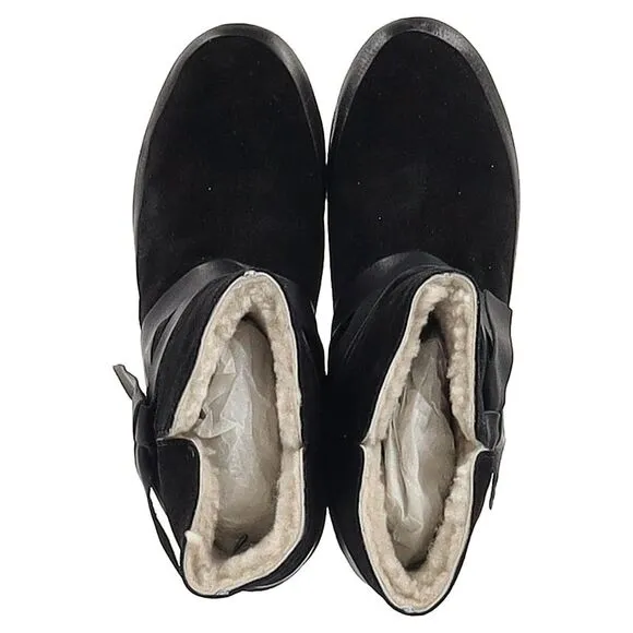 Isabel Marant Etoile Sheared Snow Boots in Black Suede