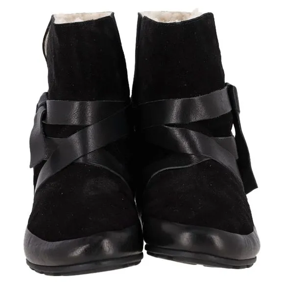 Isabel Marant Etoile Sheared Snow Boots in Black Suede