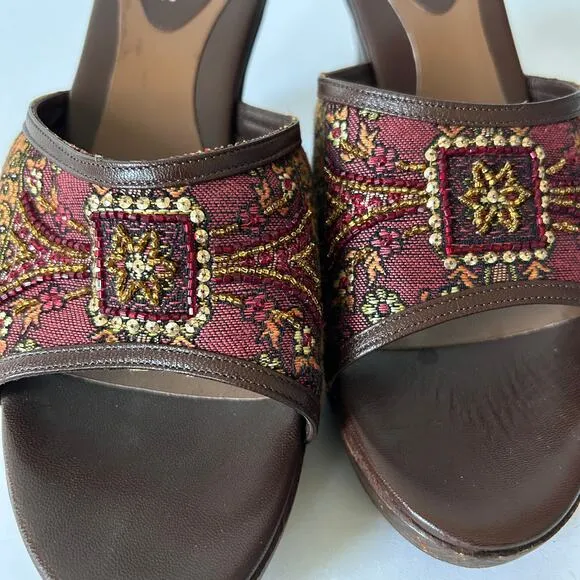 Isabella Fiore Blaze Beaded Wooden Heeled Slide Sandals Womens Size 10.5