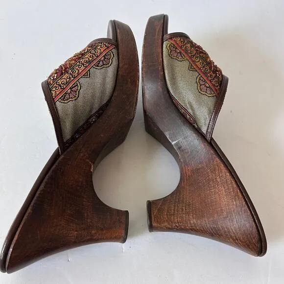 Isabella Fiore Blaze Beaded Wooden Heeled Slide Sandals Womens Size 10.5