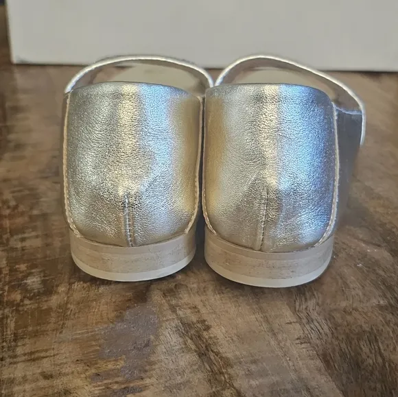 Italy Luxury Flats Platinum Gold Glitter Leather size 37 / US 7