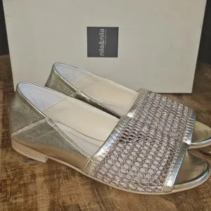 Italy Luxury Flats Platinum Gold Glitter Leather size 37 / US 7