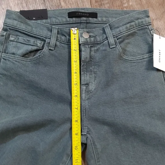 J BRAND Adele Mid-Rise Straight Jeans NWT - 24