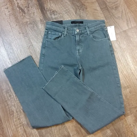 J BRAND Adele Mid-Rise Straight Jeans NWT - 24