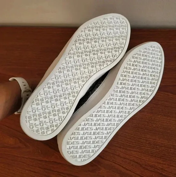 J Slides Woven Metallic Leather Upper Casual Minimalist Slip-On Sneakers(8)