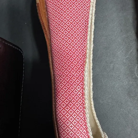 Jack Rogers Women's Pink Ballet Flats size 6 pre owned Exellent condition.