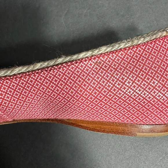 Jack Rogers Women's Pink Ballet Flats size 6 pre owned Exellent condition.