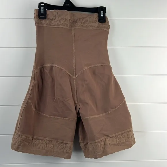 Jackie London 2035 shapewear shorts set tan lace and mesh zip up size large 36