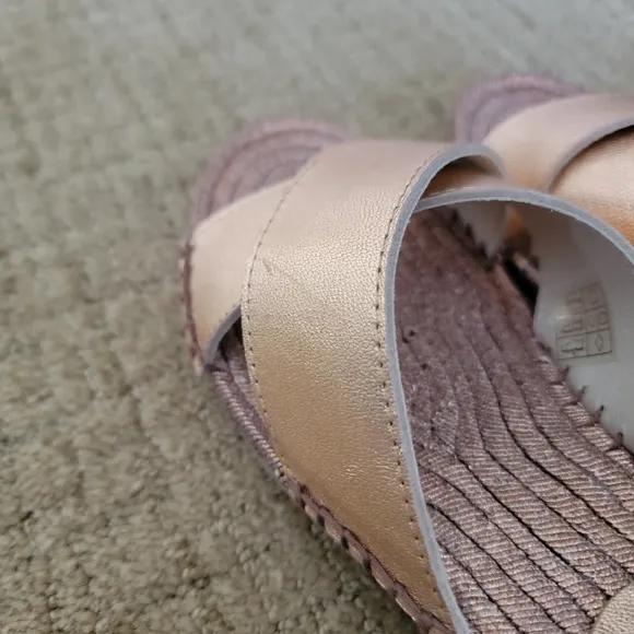 Jeffrey Campbell Monada Espadrille Slide Sandals in Rose Gold, Size 38
