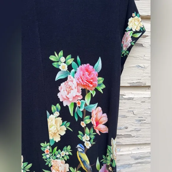 Johnny Was The Janie Favorite Cap Sleeve Floral Hawaiian Jersey Knit Maxi Dress