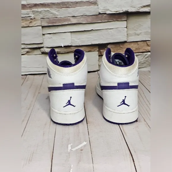 Jordan Court 1 Sneakers 7Y