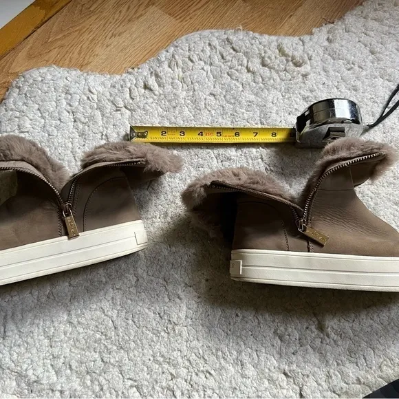 J/Slides Tristan Suede Tan and Gold Zipper Faux Fur Platform Sneaker Bootie Sz 7